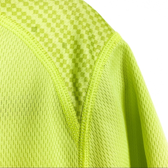 New Balance Bright Green Athletic Short Sleeve Shirt - Picture 6 of 10